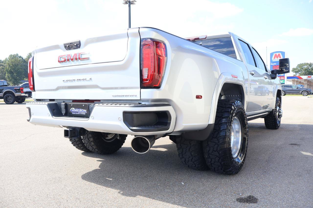 Used 2021 GMC Sierra 3500 Denali w/ Denali Ultimate Package AWD/4WD image 6