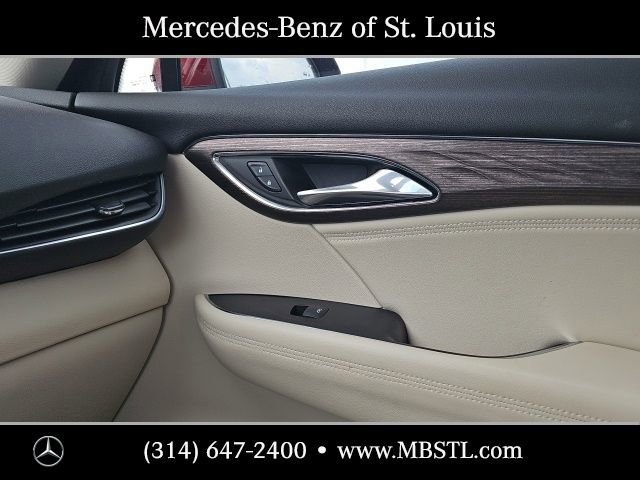 Used 2023 Buick Envision Avenir image 30