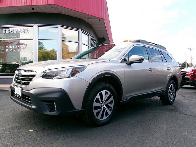 Used 2020 Subaru Outback Premium image 6