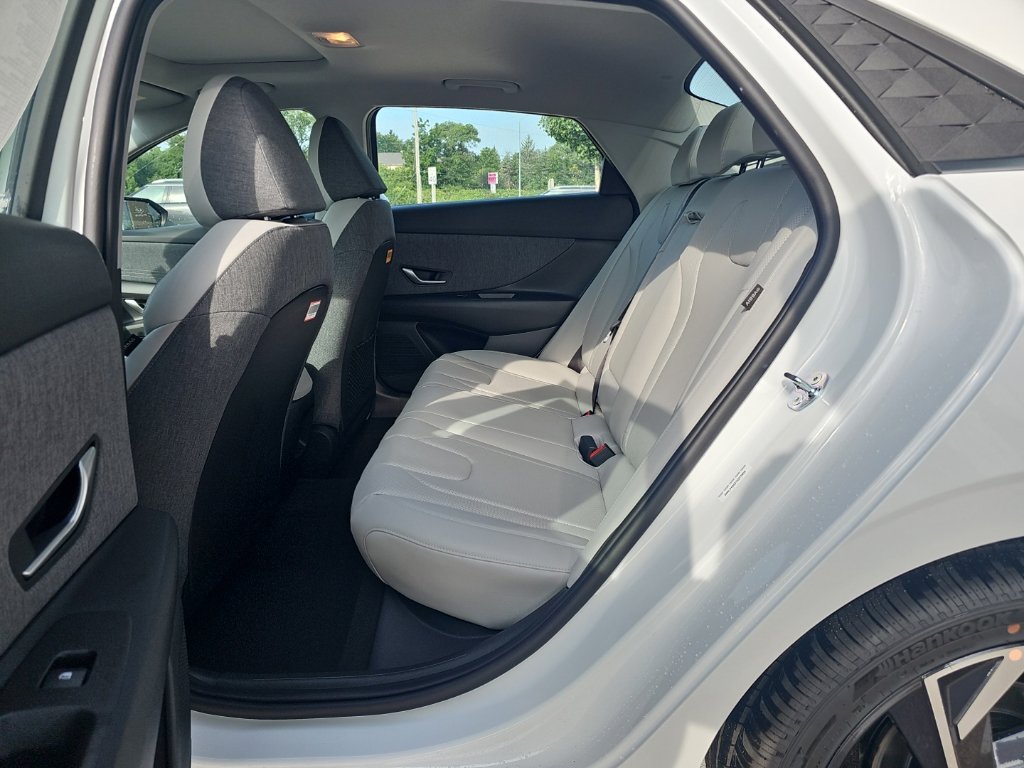 New 2026 Hyundai Elantra Limited FWD image 29