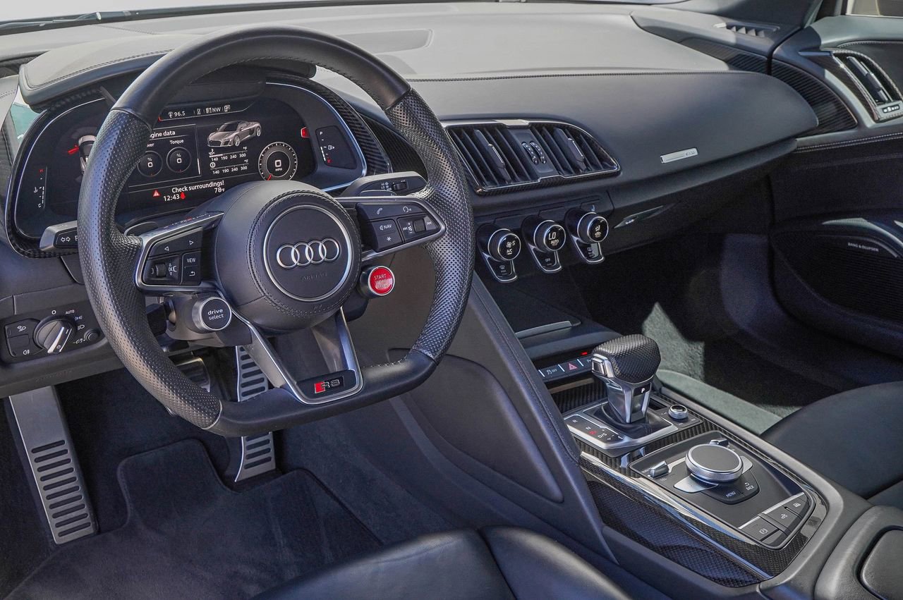 Used 2021 Audi R8 V10 w/ Premium Package image 20