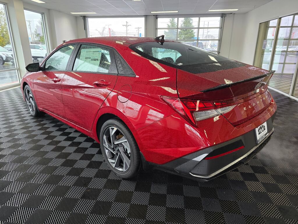 New 2025 Hyundai Elantra SEL image 6