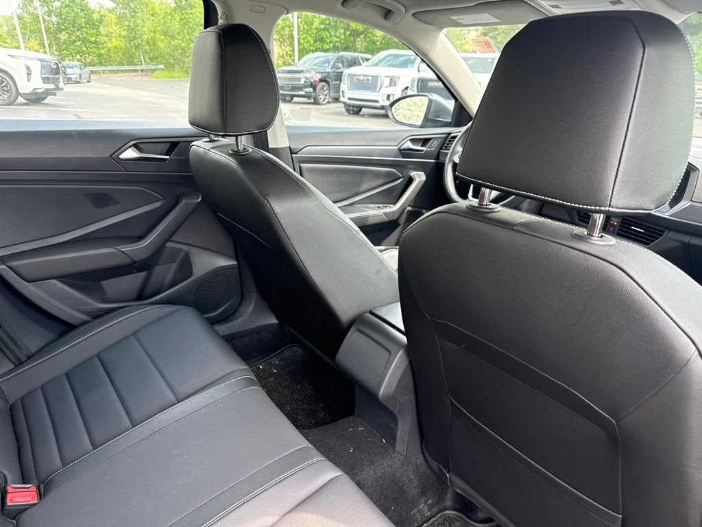 Used 2024 Volkswagen Jetta SE FWD image 26