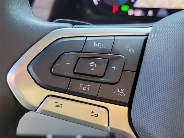 Used 2024 Volkswagen Atlas SEL Premium R-Line image 10