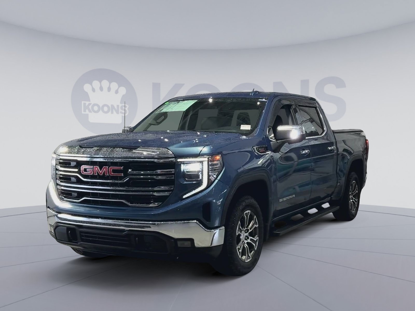 Used 2024 GMC Sierra 1500 SLT w/ X31 Off-Road Package AWD/4WD image 5