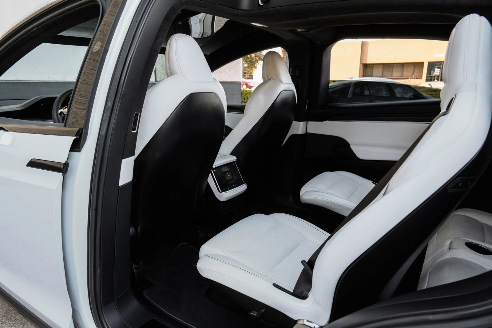 Used 2023 Tesla Model X Plaid image 51