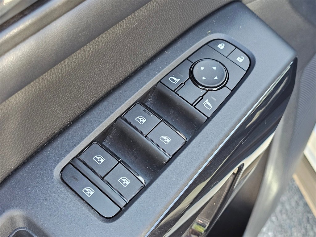 Certified 2024 Nissan Pathfinder SV image 19