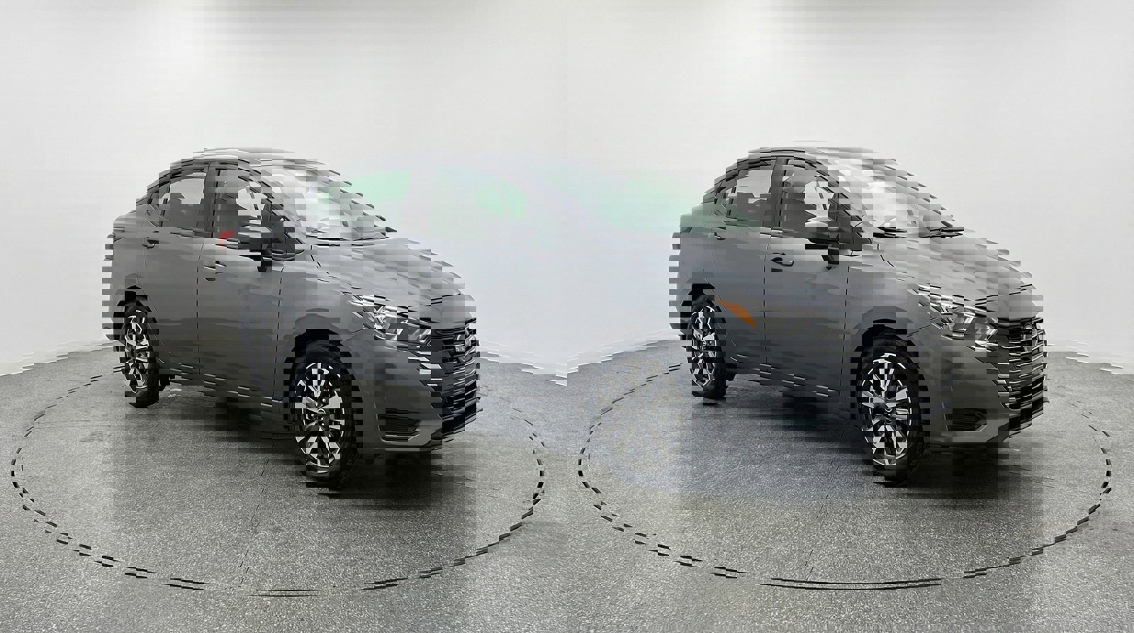 Used 2025 Nissan Versa SV image 1