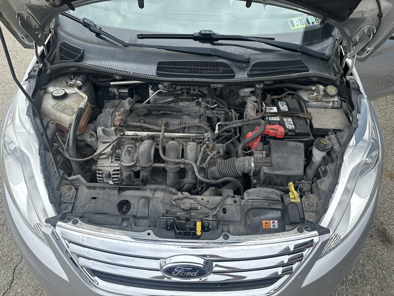 Used 2013 Ford Fiesta SE w/ Super Fuel Economy Pkg FWD image 18