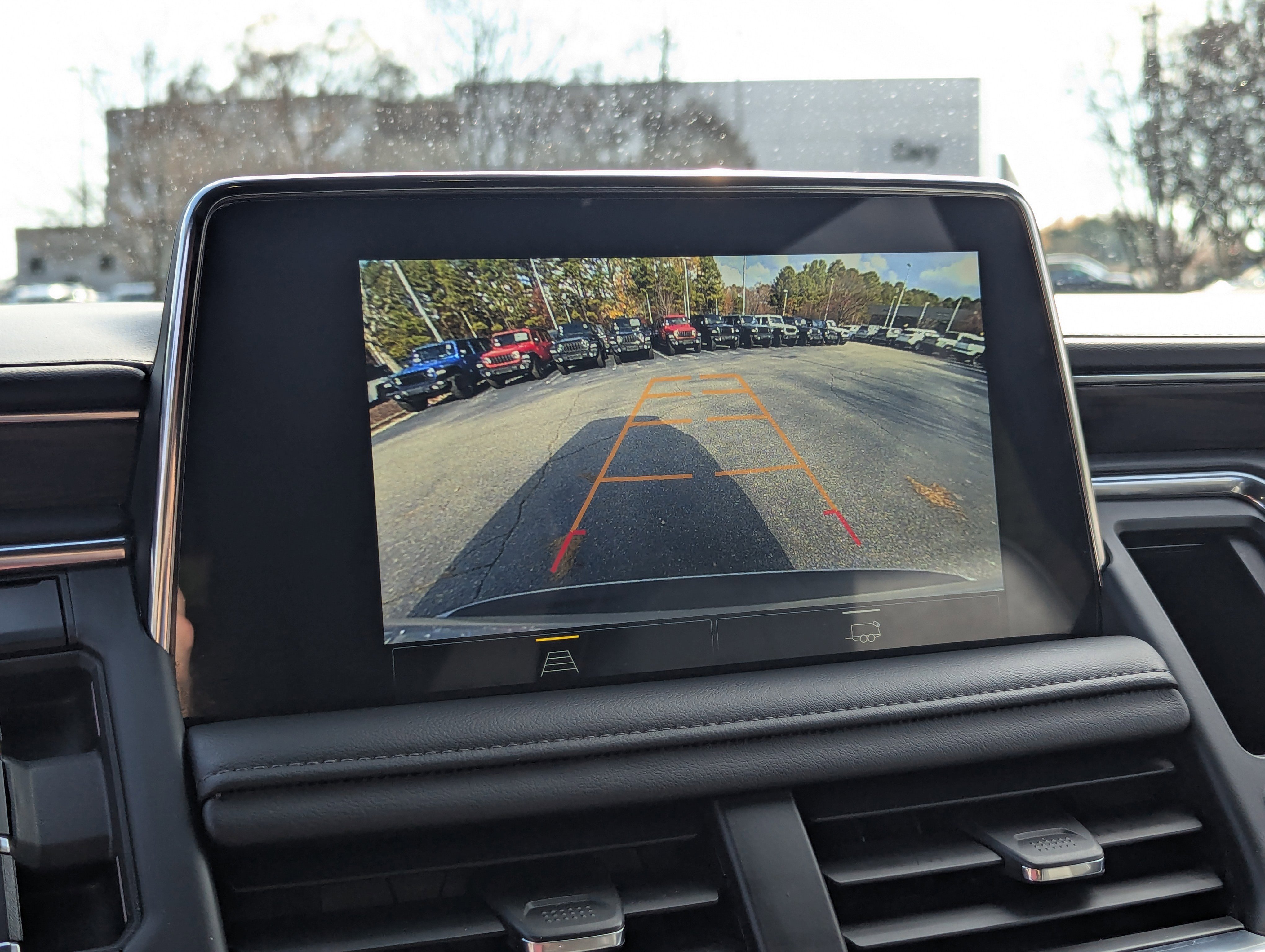 Used 2022 Chevrolet Tahoe Z71 image 24