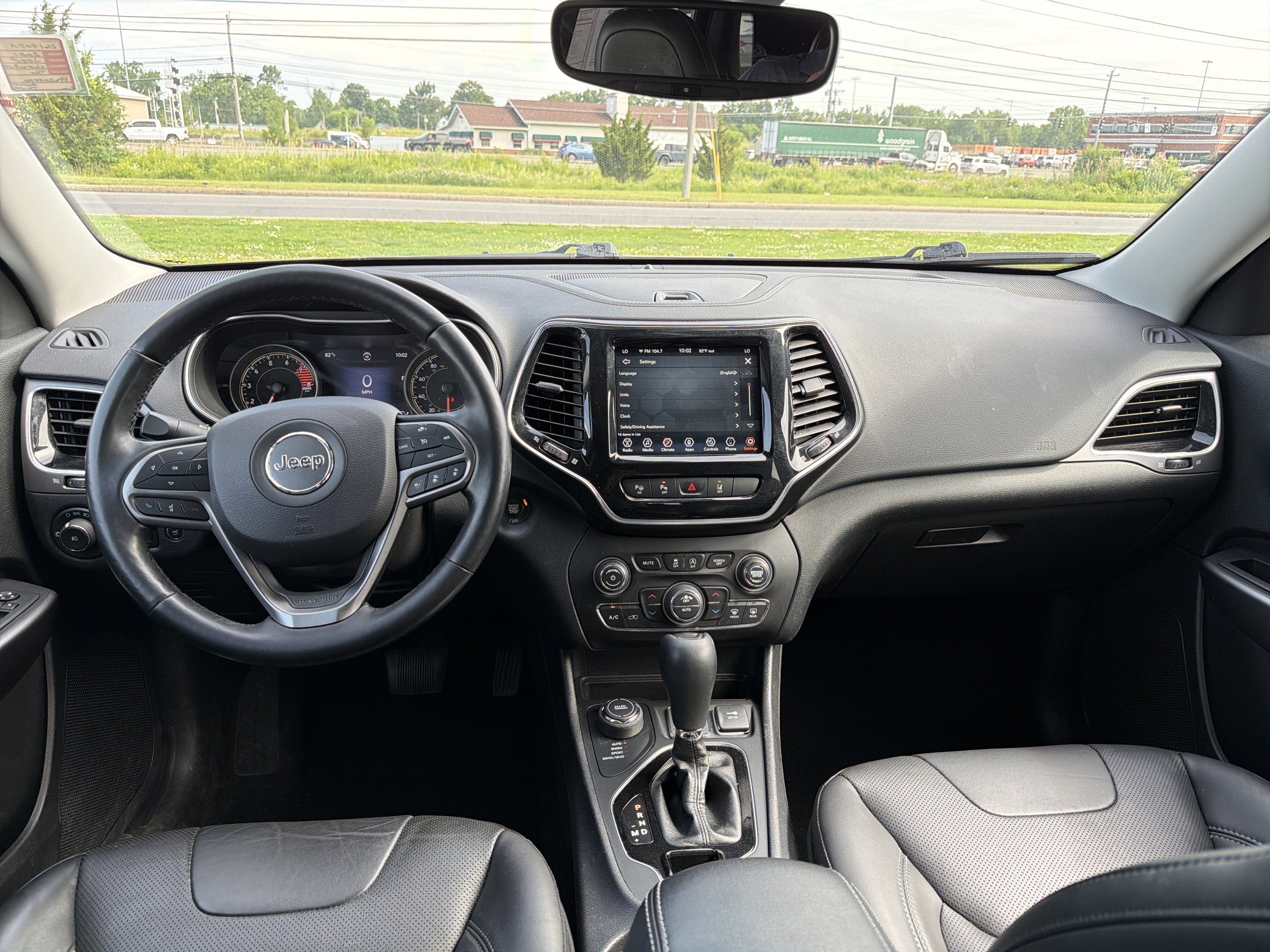 Used 2021 Jeep Cherokee Limited AWD/4WD image 12