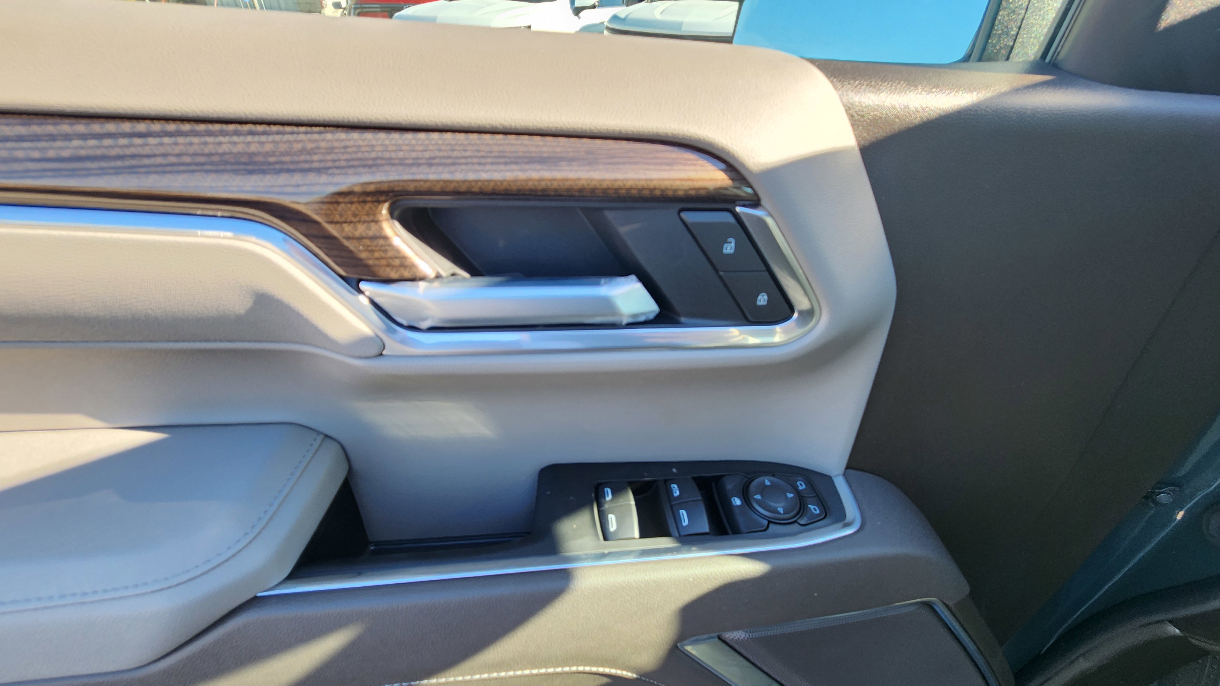 New 2026 Chevrolet Silverado 1500 LT w/ Leather Package image 11