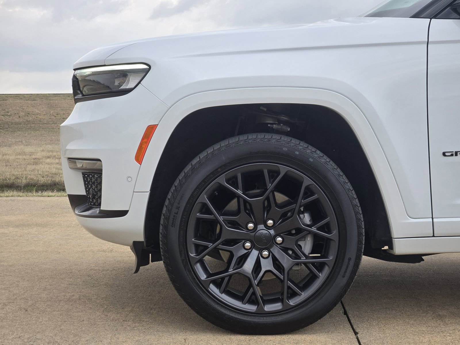 Used 2024 Jeep Grand Cherokee L Summit w/ High Altitude Package image 13