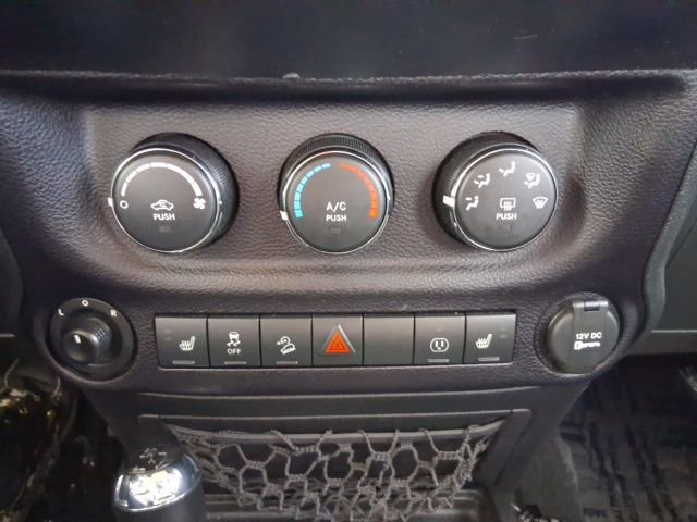 Used 2016 Jeep Wrangler Sahara AWD/4WD image 19