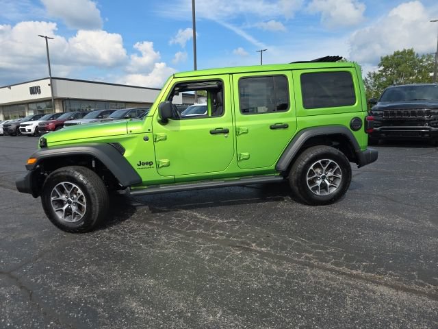 Used 2025 Jeep Wrangler Unlimited Sport AWD/4WD image 3
