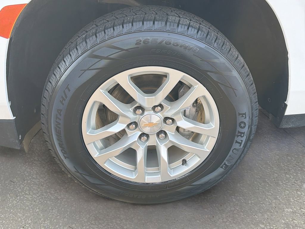 Used 2024 Chevrolet Suburban LT image 43