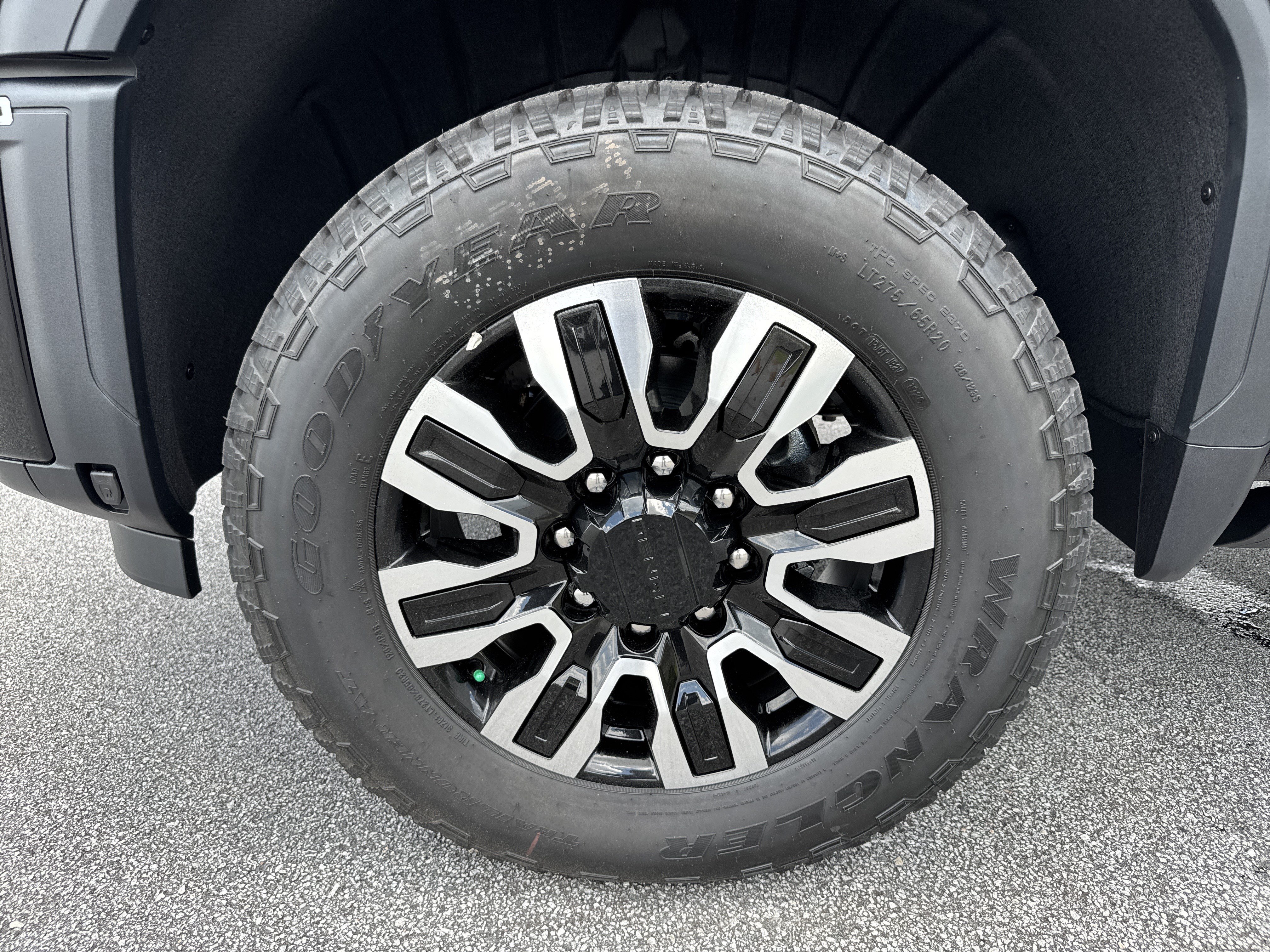 New 2026 GMC Sierra 2500 Denali Ultimate AWD/4WD image 13