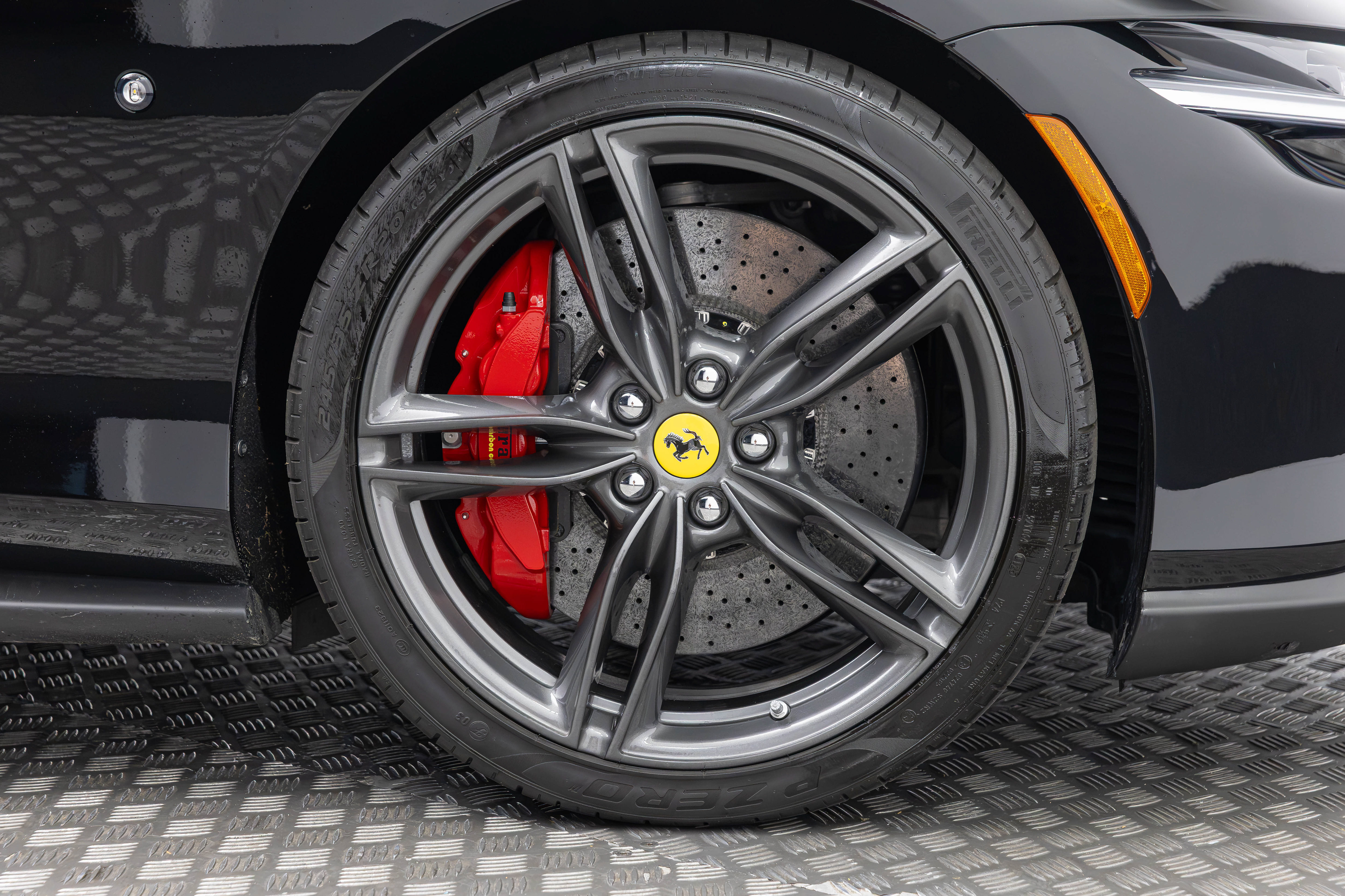 Certified 2025 Ferrari Roma Spider RWD image 27
