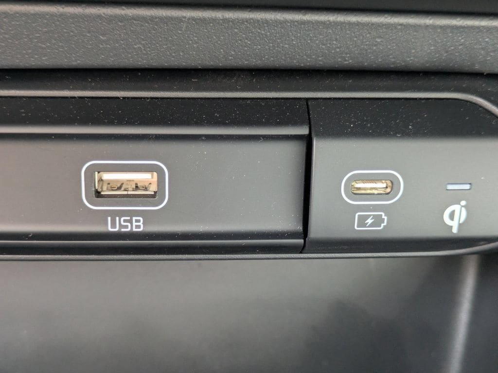 Used 2025 Kia Niro EX Touring FWD image 23