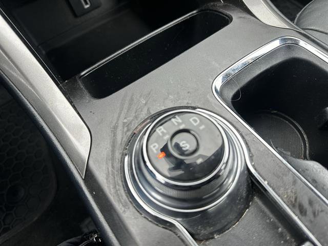 Used 2018 Ford Fusion SE w/ Fusion SE Technology Package image 17