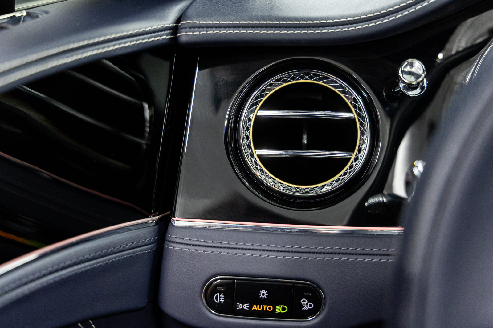 Certified 2025 Bentley Continental GT Speed w/ First Edition Specification AWD/4WD image 35