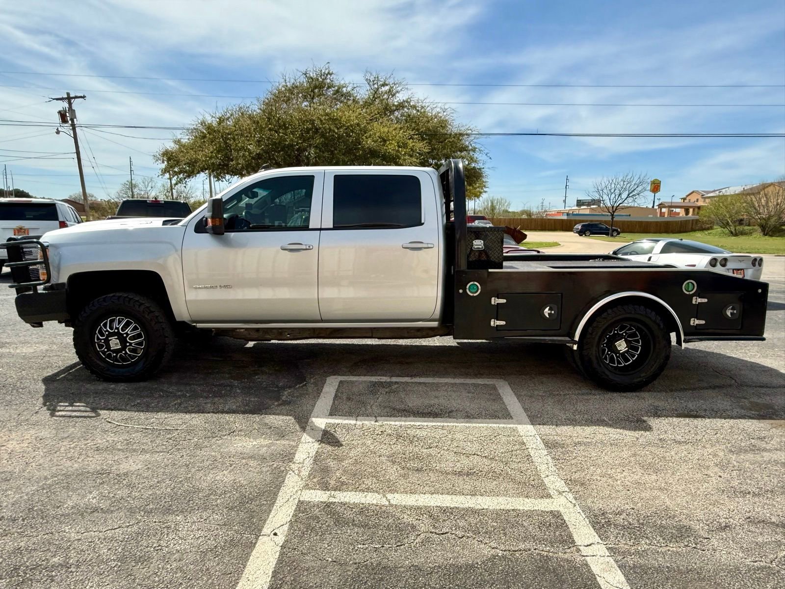 Used 2018 Chevrolet Silverado 3500 LT w/ LT Convenience Package image 6