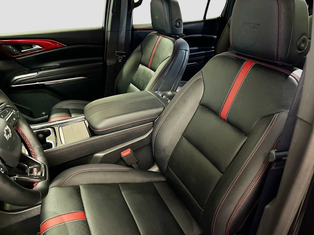 Used 2025 Chevrolet Traverse RS w/ LPO, Floor Liner Package AWD/4WD image 22