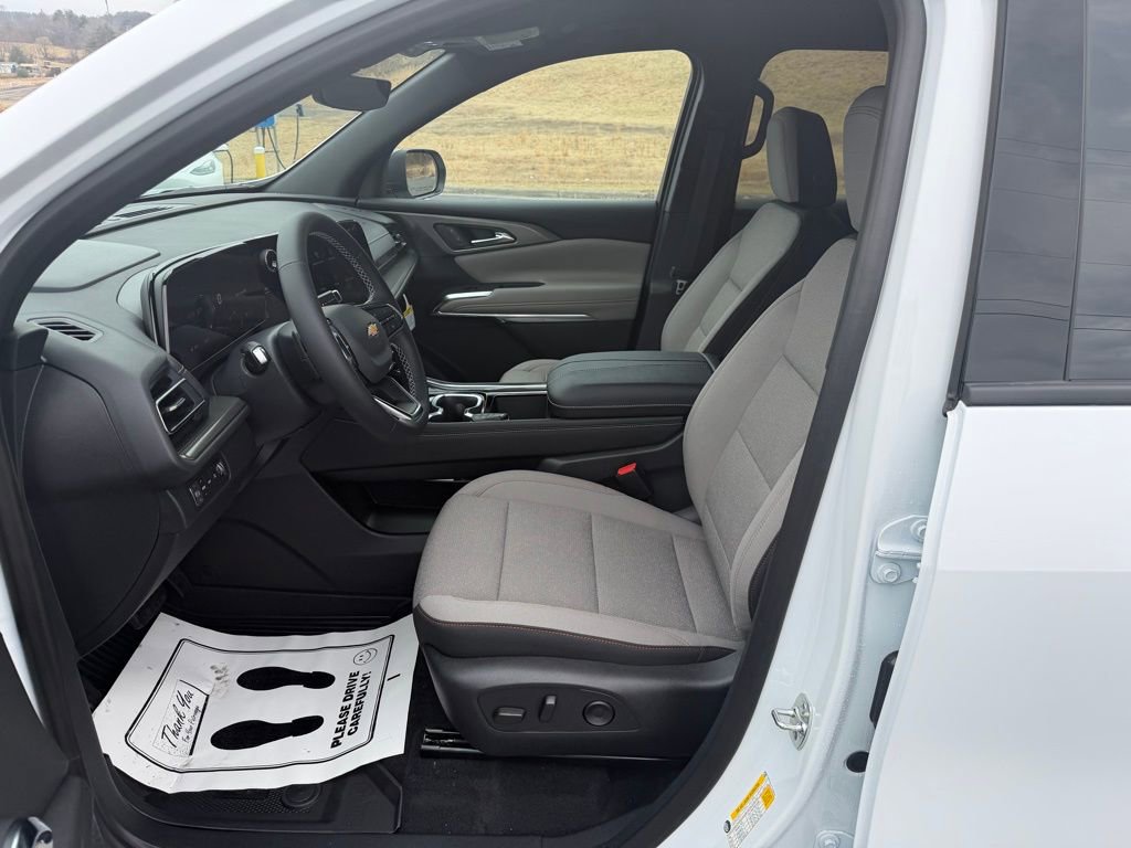 New 2026 Chevrolet Traverse LT w/ Driver Confidence Package image 9