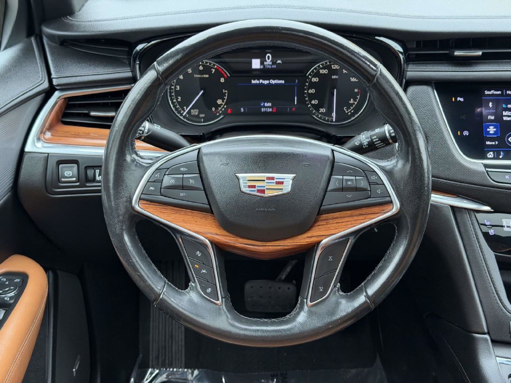 Used 2020 Cadillac XT5 Premium Luxury w/ LPO, Premium Carpet Package FWD image 19