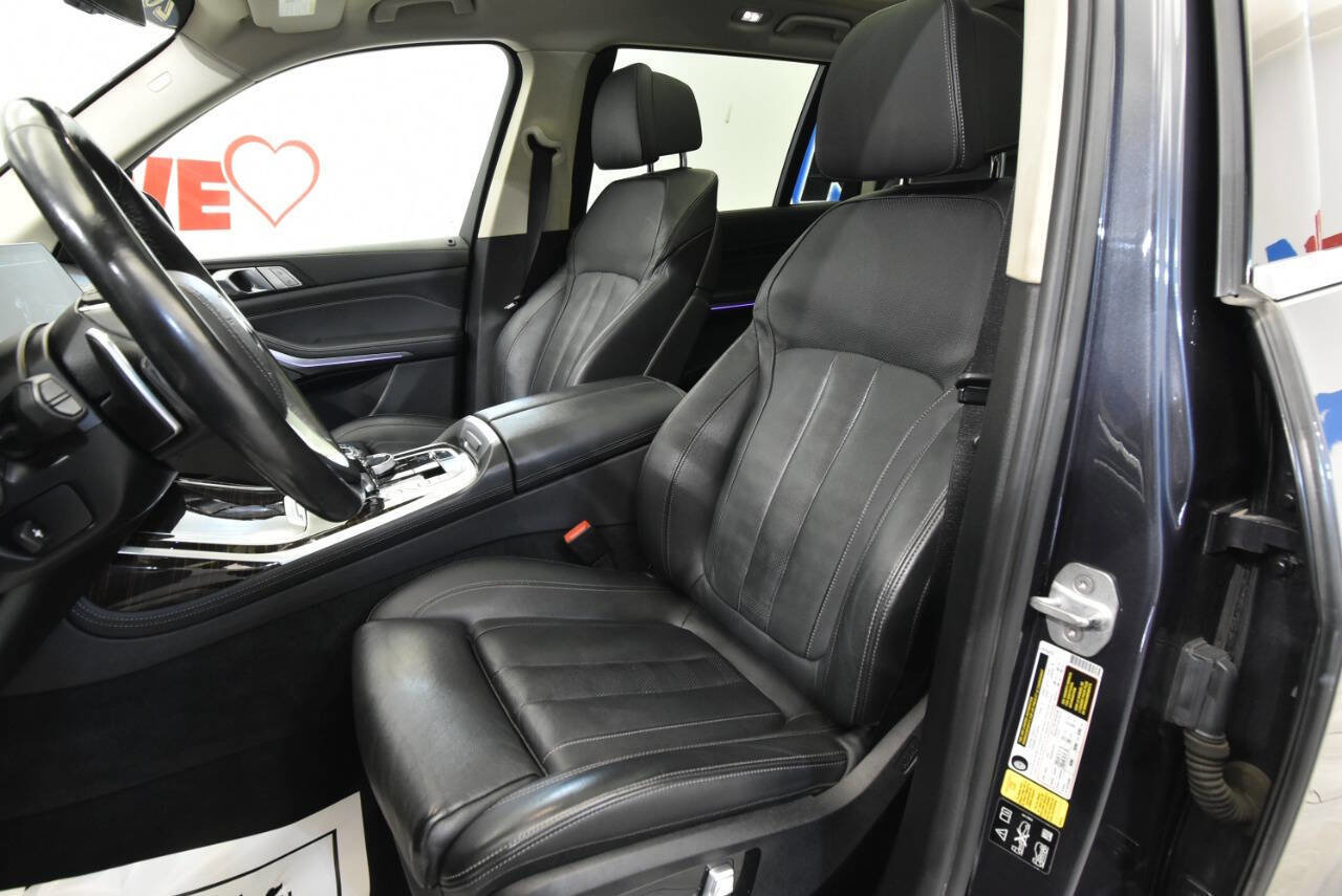 Used 2020 BMW X7 xDrive40i w/ Premium Package image 11
