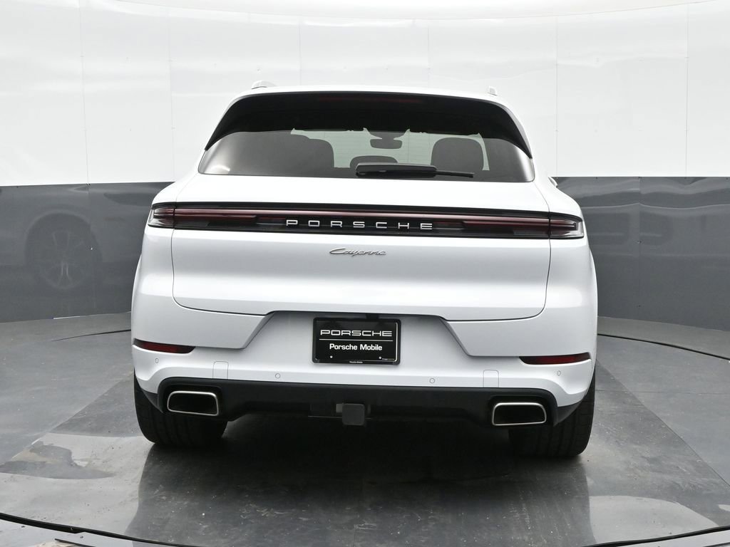 Certified 2025 Porsche Cayenne AWD/4WD image 6