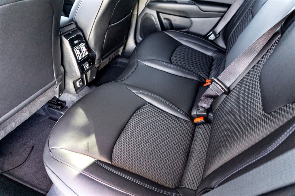 New 2026 Jeep Compass Latitude image 18