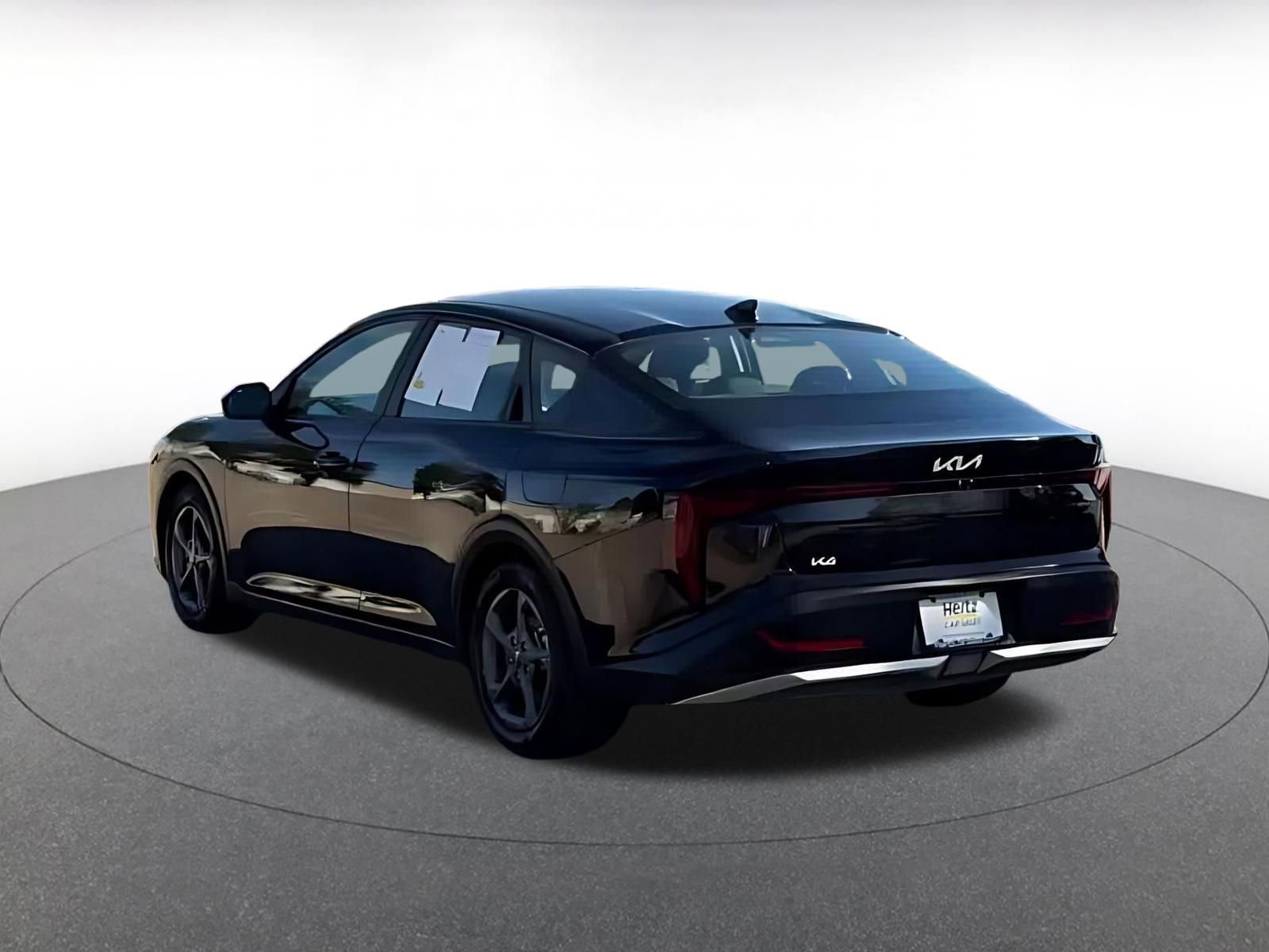 Used 2025 Kia K4 FWD image 11
