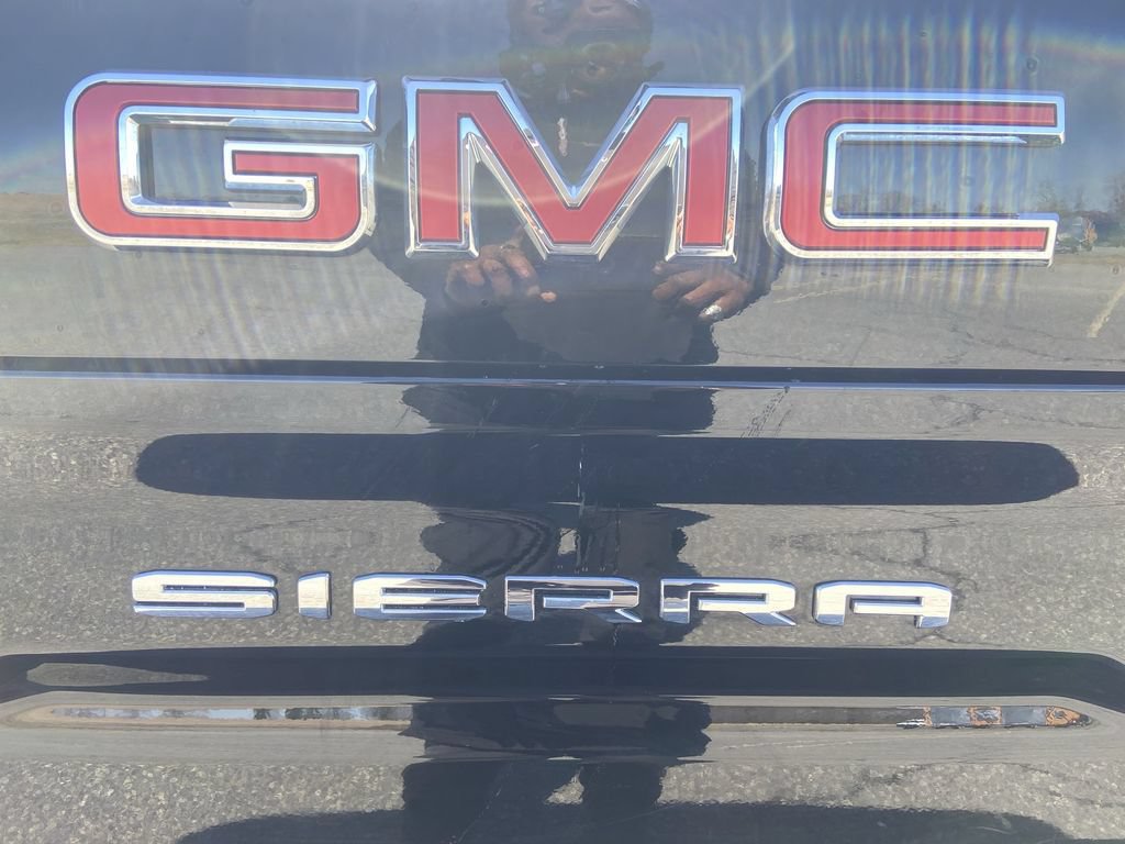 Certified 2022 GMC Sierra 1500 SLT w/ SLT Premium Package AWD/4WD image 32