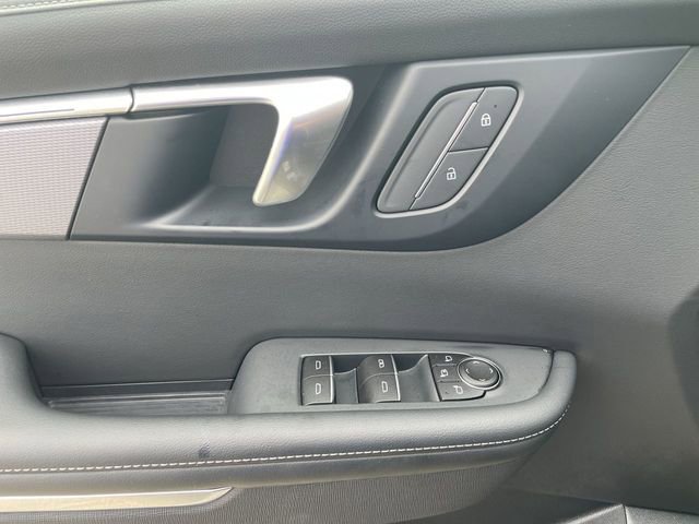 Used 2025 Buick Enclave Sport Touring image 22