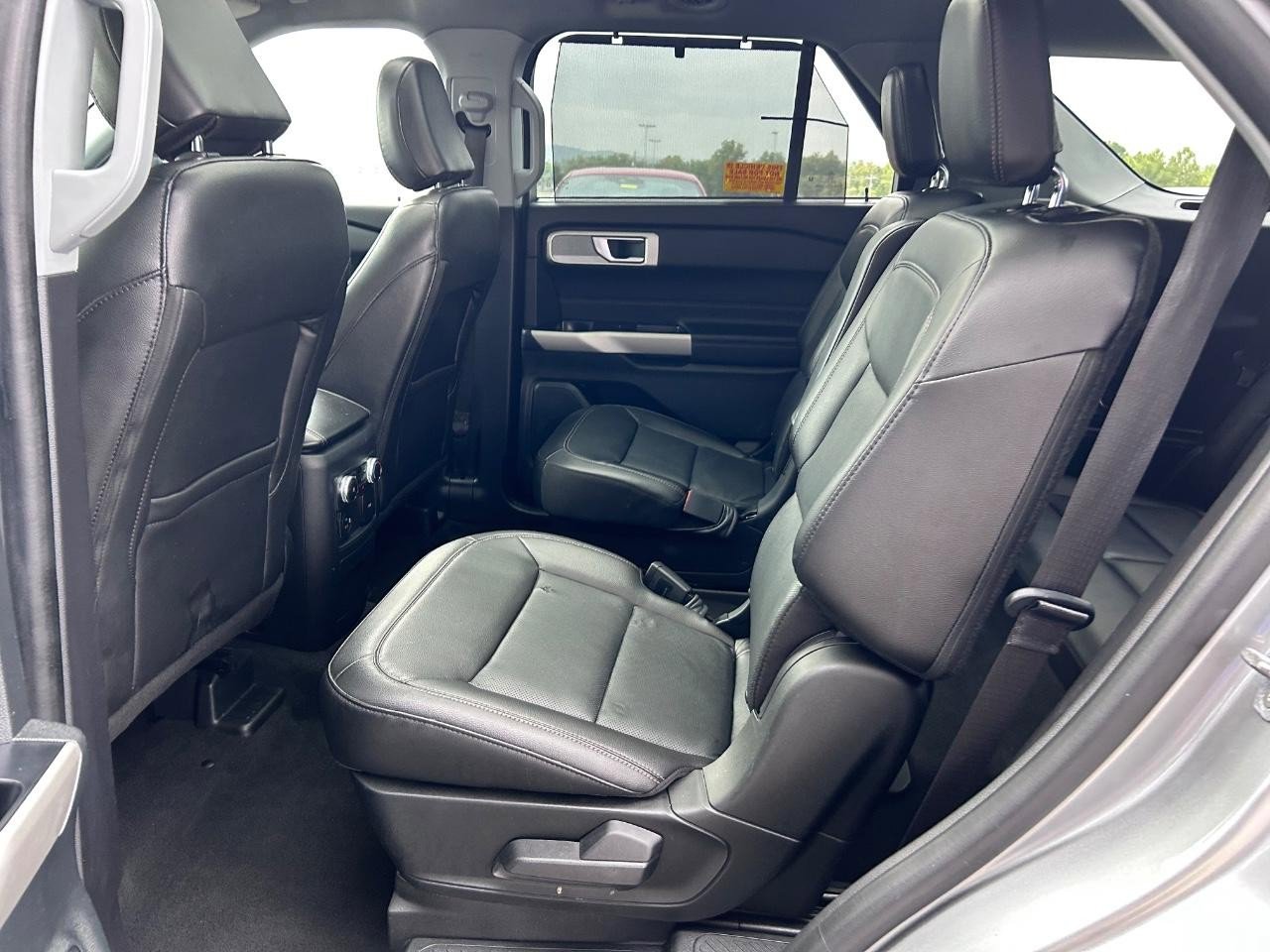 Used 2022 Ford Explorer Limited image 11