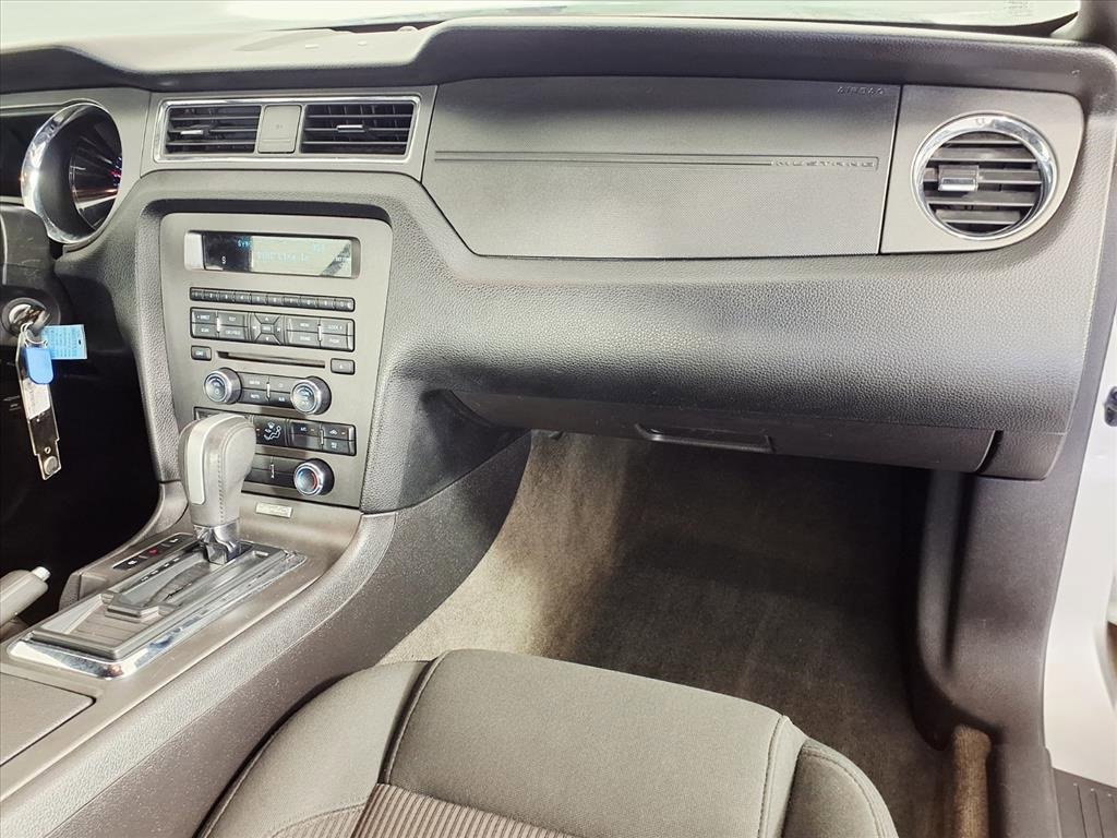 Used 2014 Ford Mustang Convertible w/ Equipment Group 102A image 7