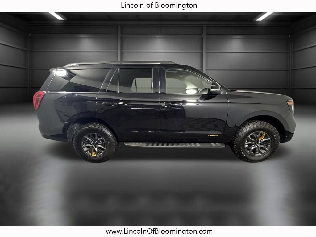 Used 2025 Ford Expedition Tremor AWD/4WD image 8
