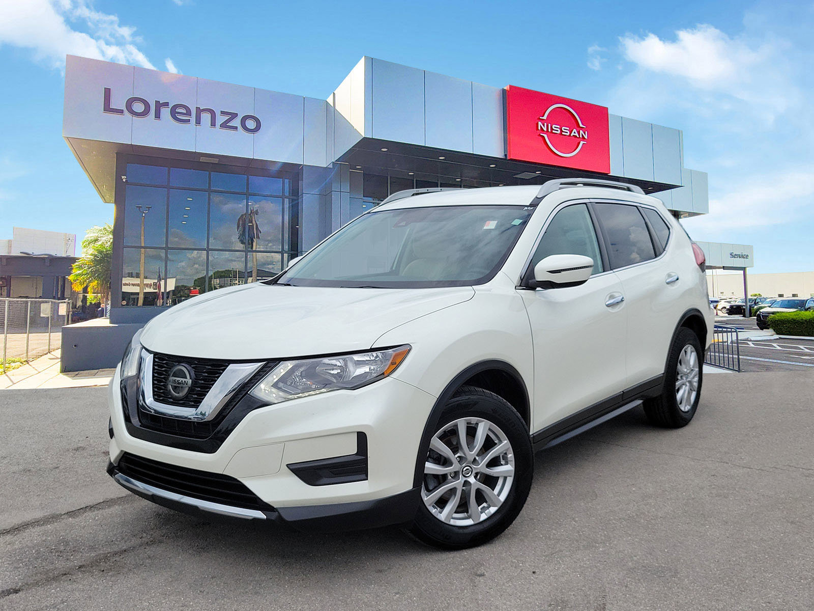 Used 2020 Nissan Rogue SV FWD image 1