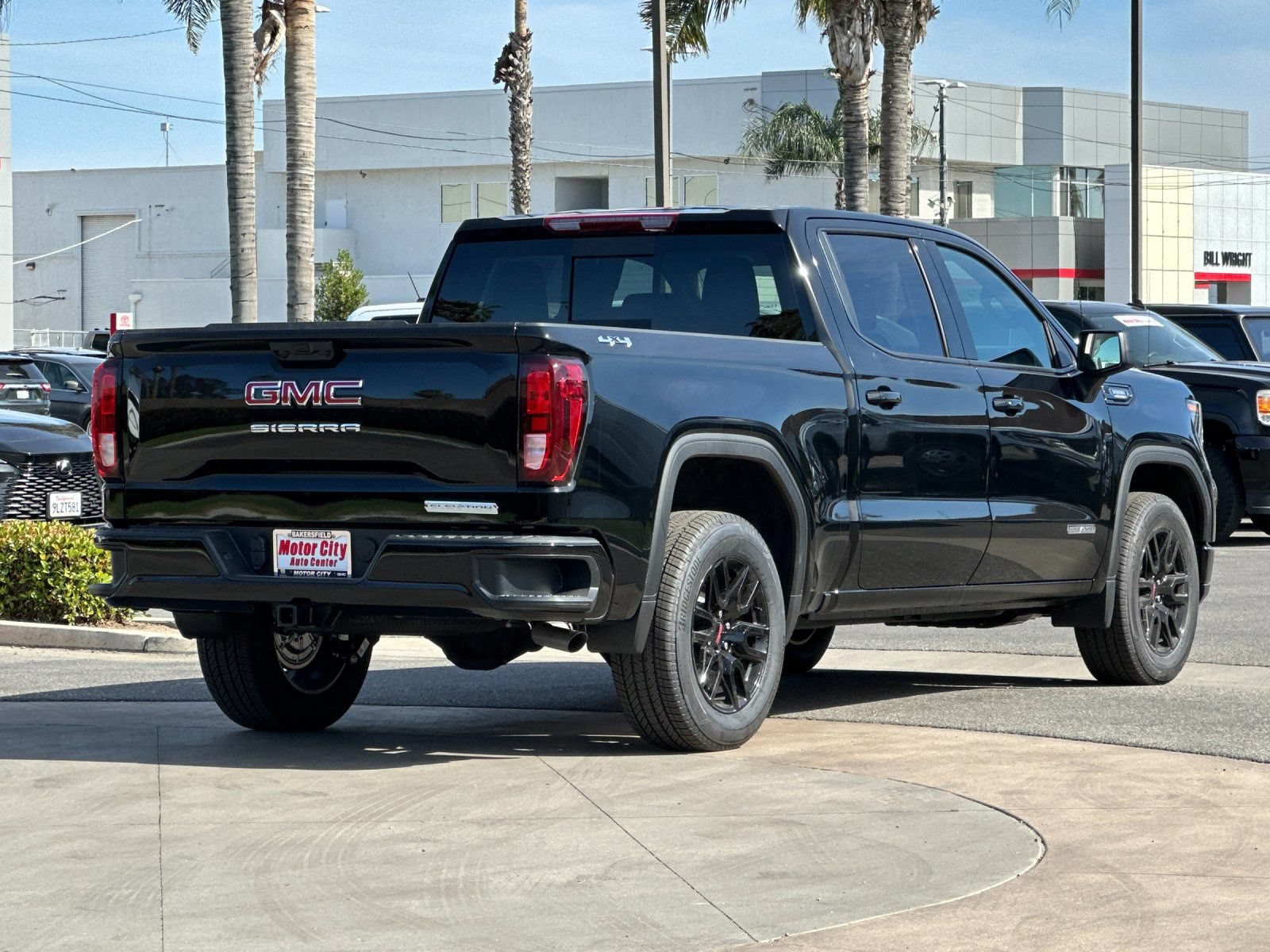 Certified 2026 GMC Sierra 1500 Elevation w/ Preferred Package AWD/4WD image 4