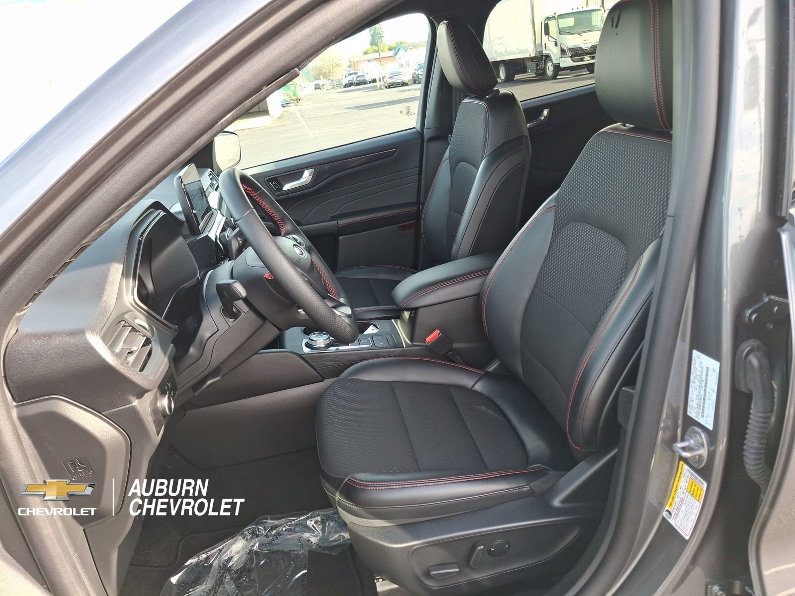 Used 2025 Ford Escape ST-Line AWD/4WD image 17