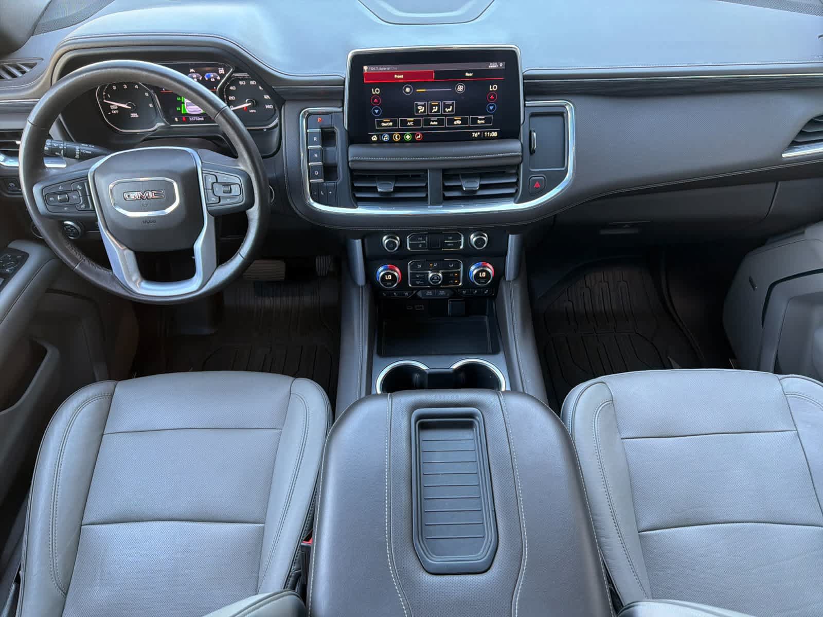 Used 2021 GMC Yukon SLT w/ SLT Luxury Plus Package AWD/4WD image 3