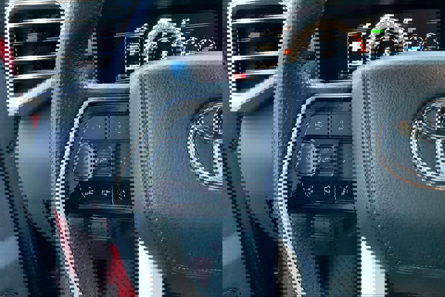 Used 2022 Toyota Tundra Platinum w/ Advanced Package image 23