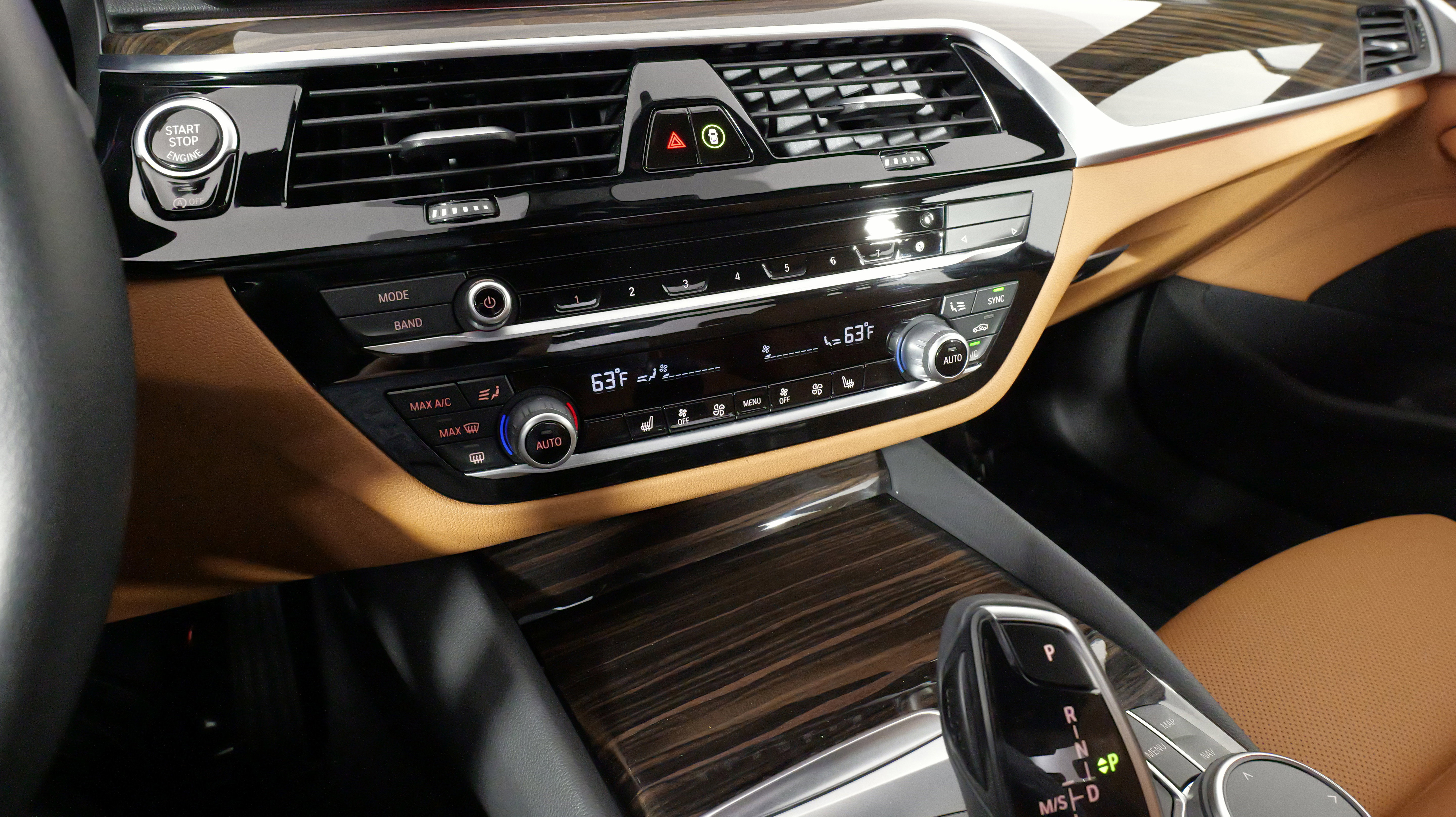 Used 2022 BMW 530i xDrive w/ Convenience Package image 54