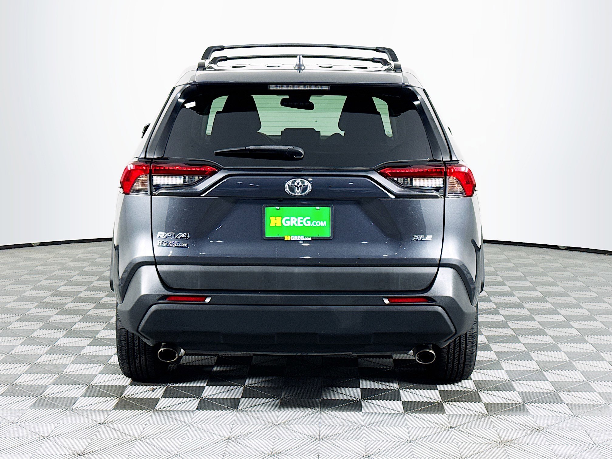 Used 2021 Toyota RAV4 XLE FWD image 8