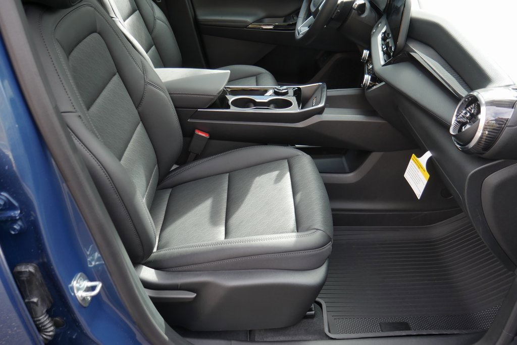 New 2026 Chevrolet Equinox LT w/ Convenience Package II image 22