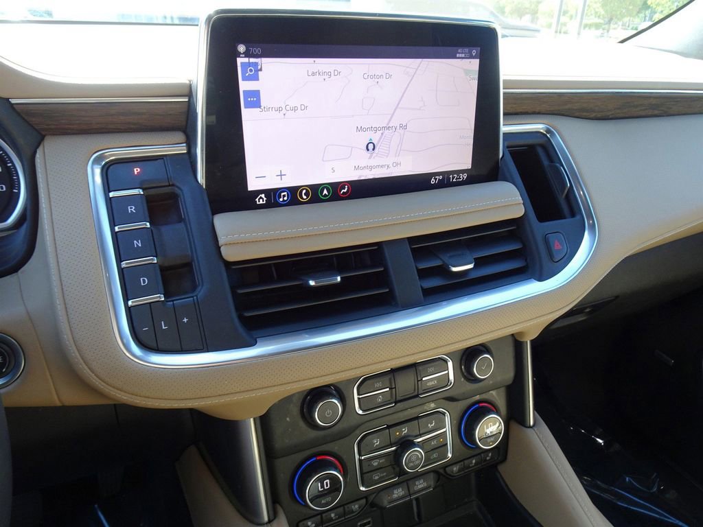 Used 2021 Chevrolet Tahoe Premier AWD/4WD image 17