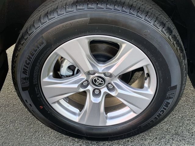 Certified 2025 Toyota RAV4 XLE w/ Convenience Package image 34