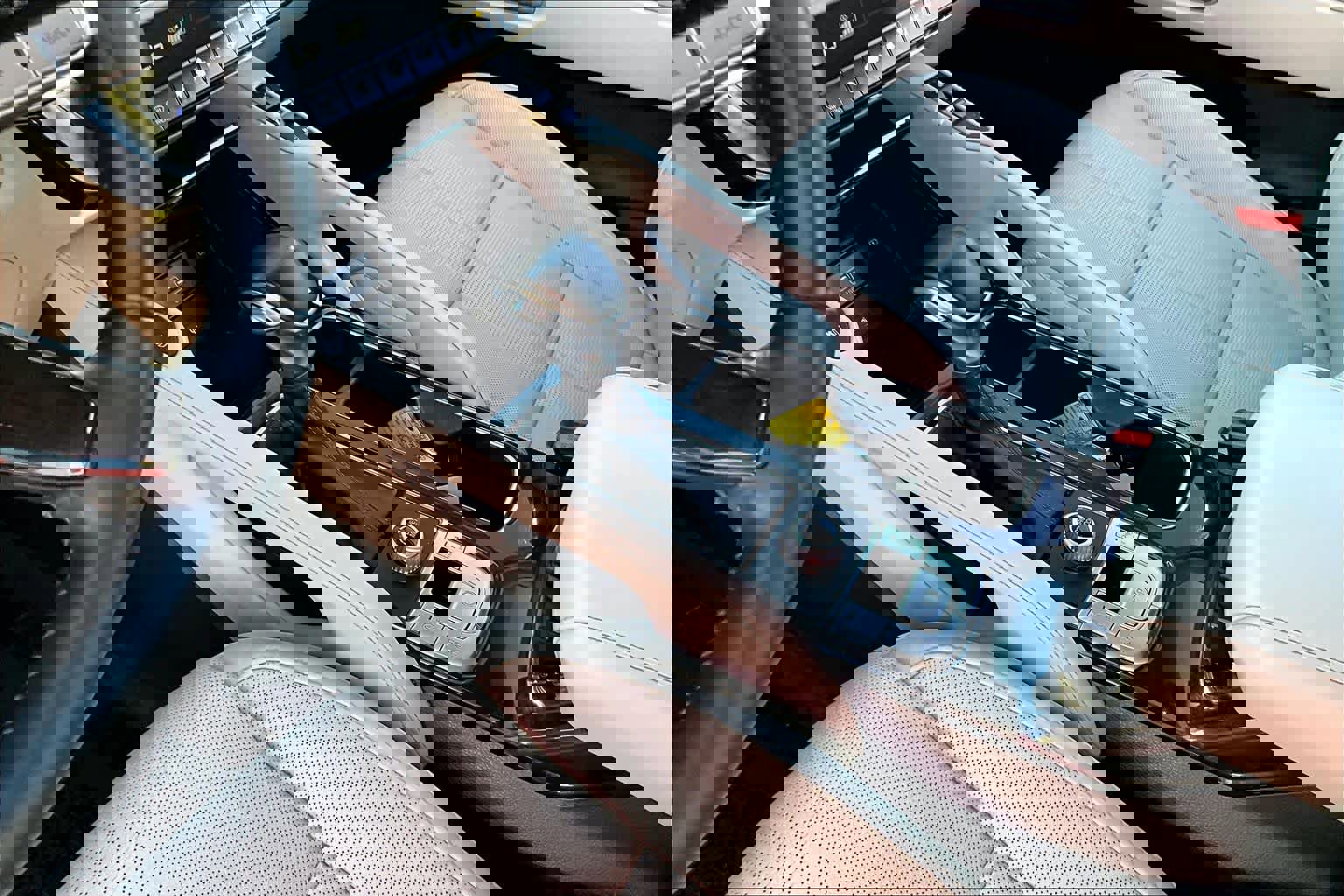 Used 2020 Kia Telluride EX image 16