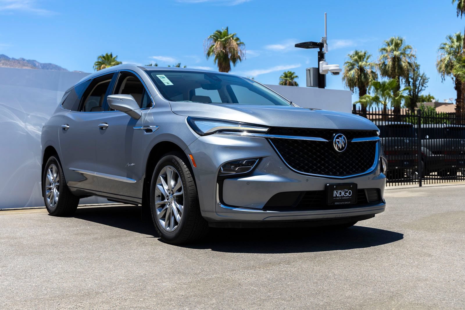 Used 2023 Buick Enclave Avenir w/ Avenir Technology Package AWD/4WD image 2